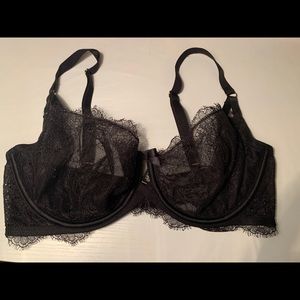 Victoria’s Secret Very Sexy unlined Demi bra